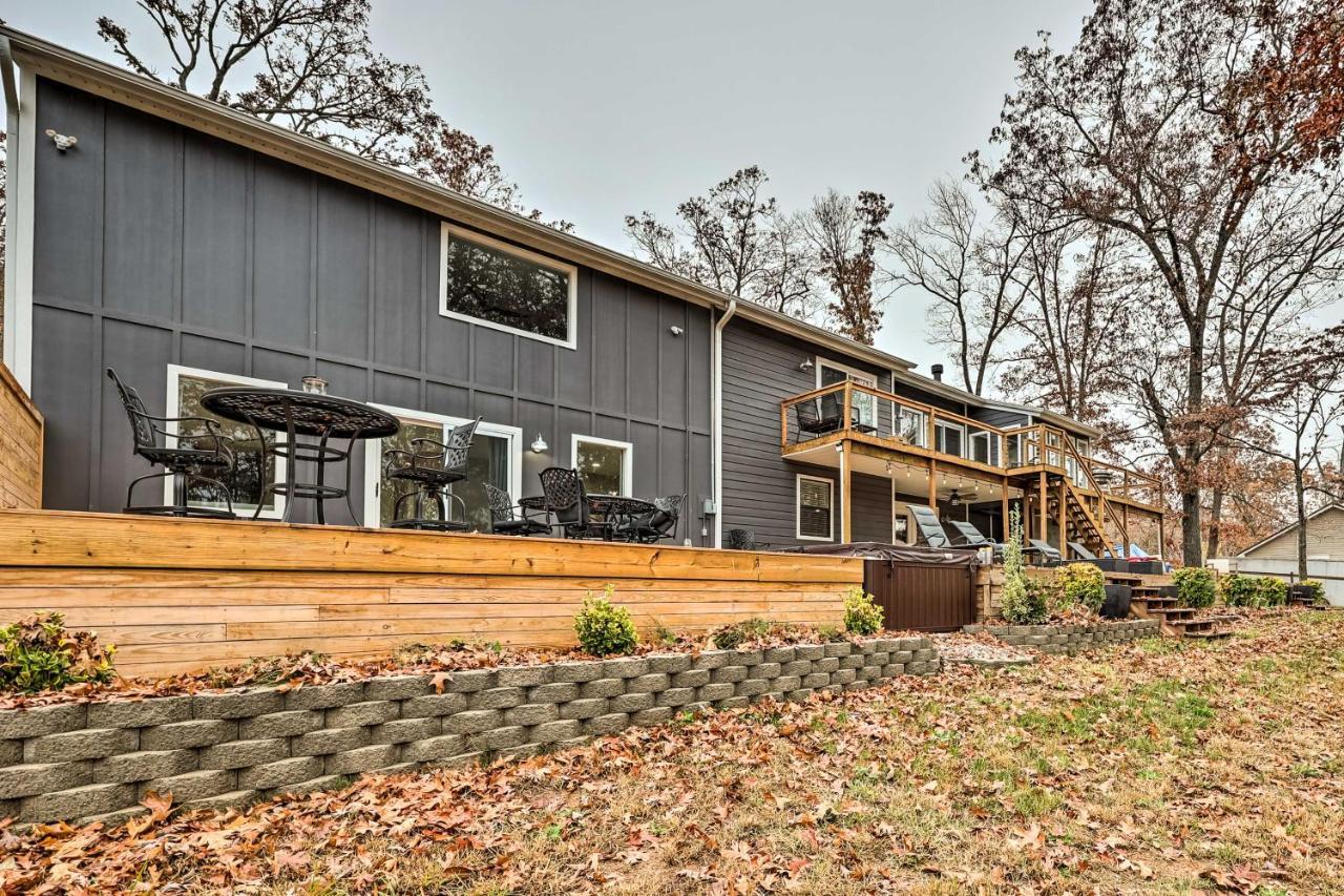 Lakefront Rogers Getaway With Hot Tub And Deck! Villa Buitenkant foto