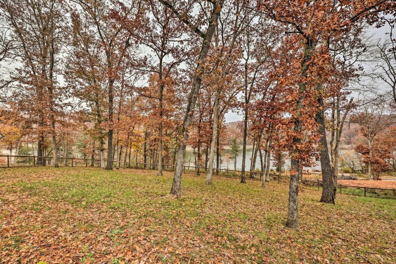 Lakefront Rogers Getaway With Hot Tub And Deck! Villa Buitenkant foto